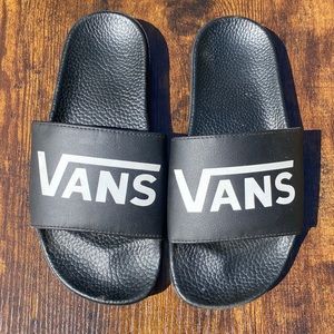 Kids Vans slides. Size 5 (youth)